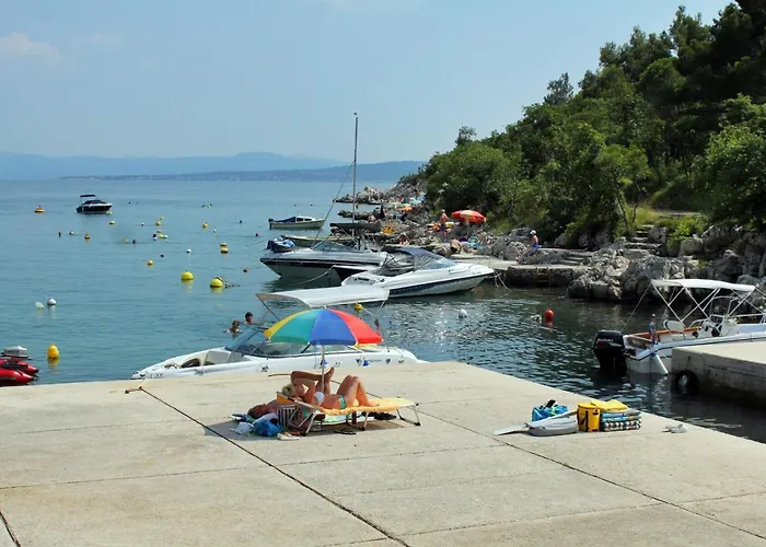 Apartman With Parking Space Dramalj, - 20803 *